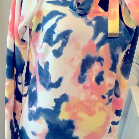 Sweater Dress w/Hood - Picture 6 of 7